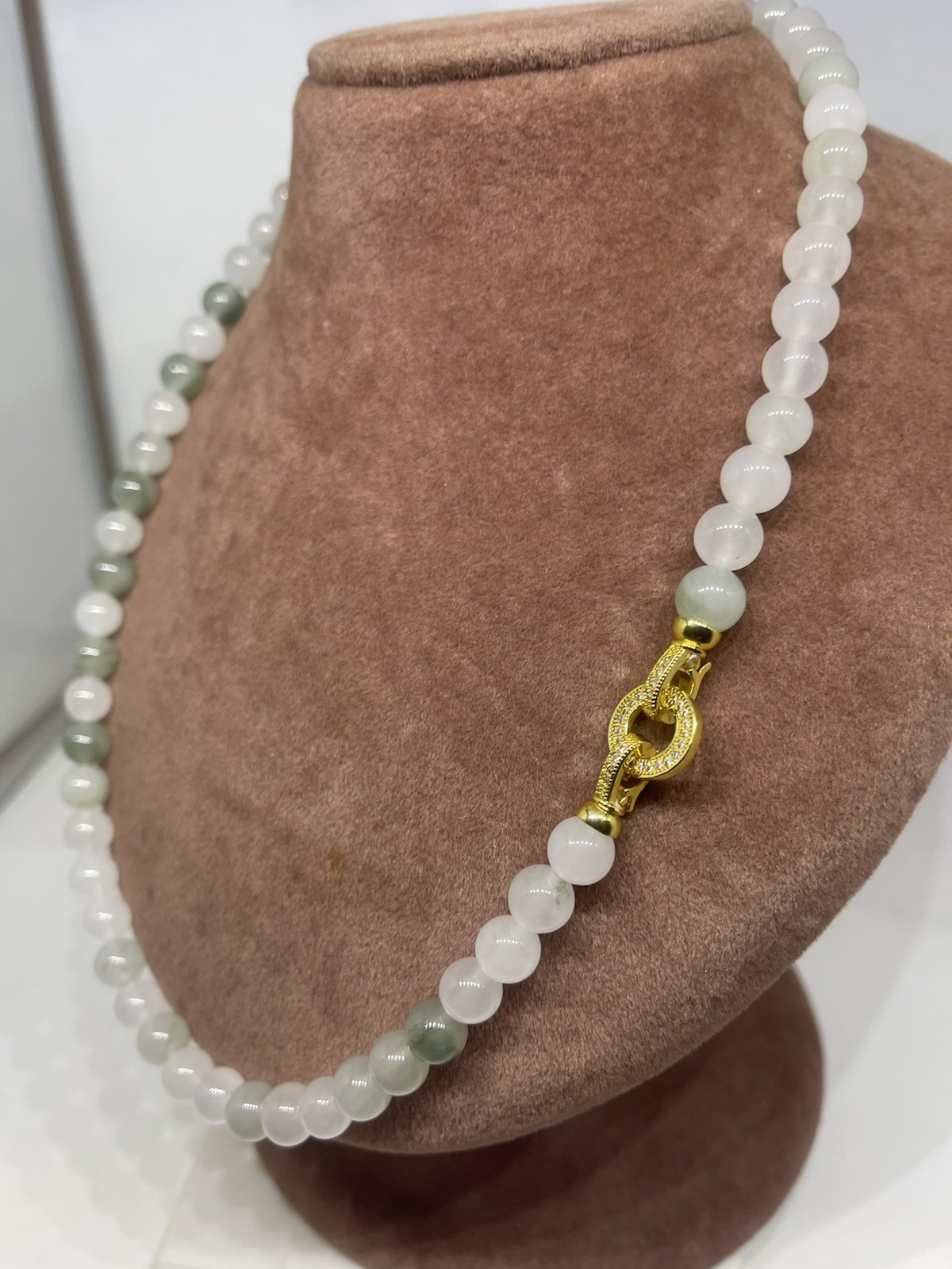 8mm Light Green Jade 19inches In Length With Gold Plated Stylish Lock