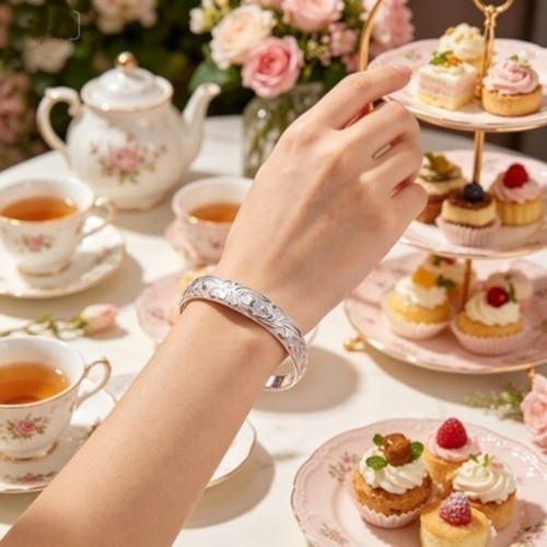 2 Pcs Floral Engraved Cuff Bangle Bracelets for Women Fashion Jewelry Gift