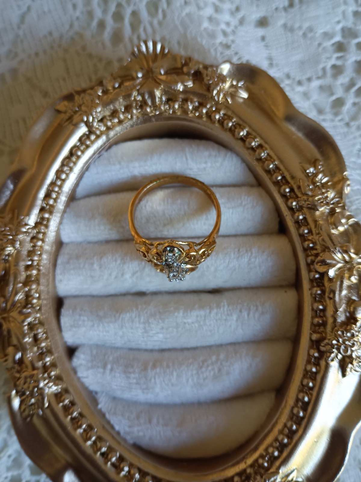 vintage signed contempo deadstock Gold Tone Cocktail Flower Ring, 3 Round czs
