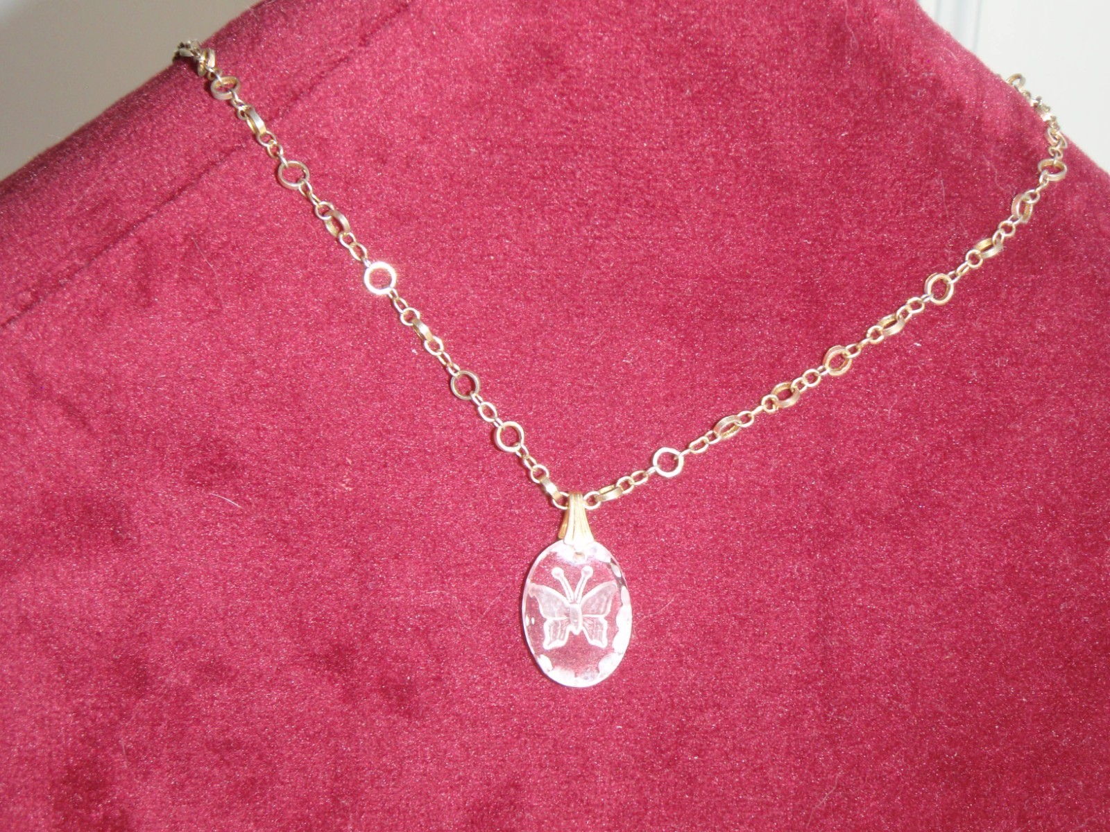 Necklace Frosted Glass Oval Butterfly 15″ Gold Tone Chain Whimsy Fairy MkUltra