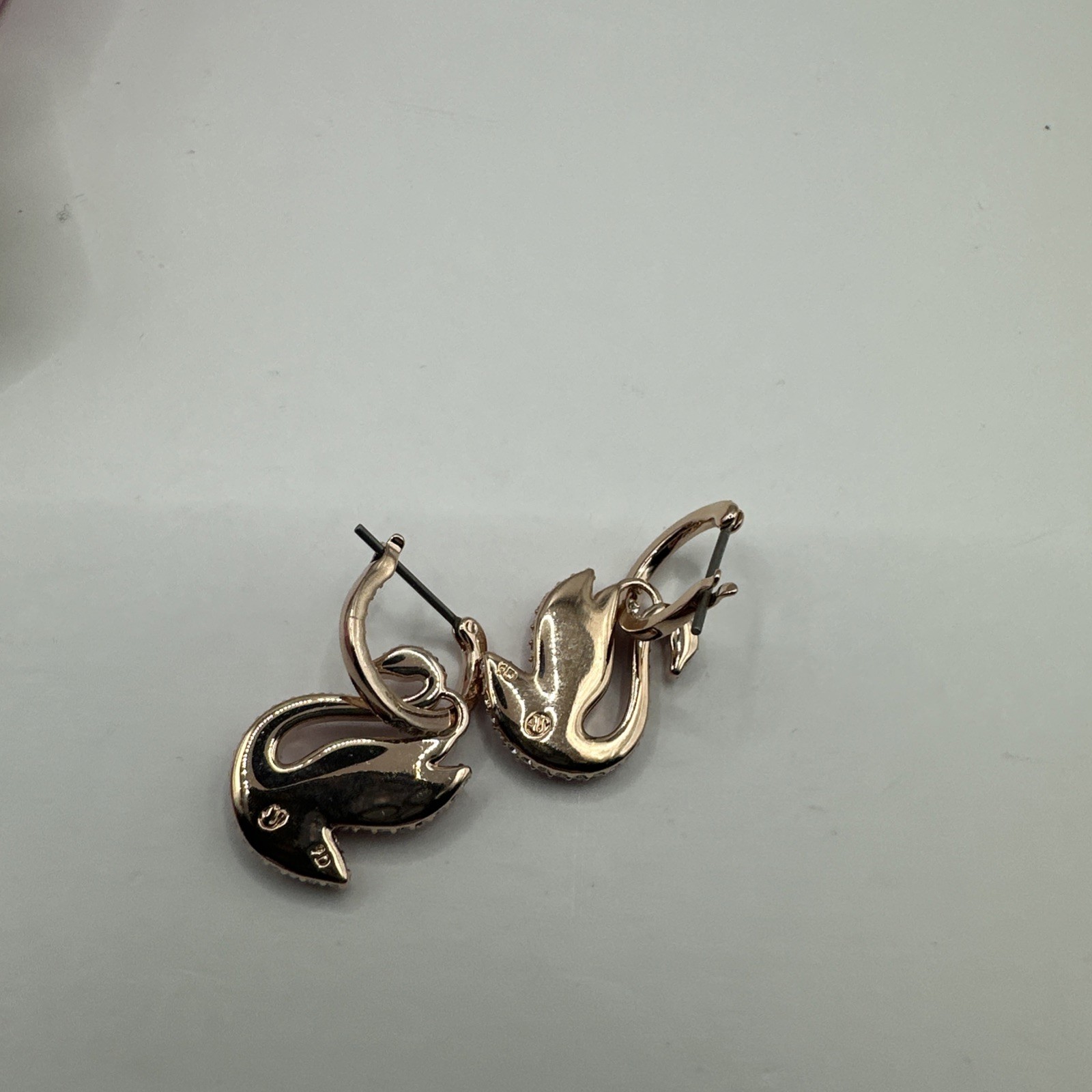 Swarosvki, Classic Swan Pink Crystals and Pink Rose Earrings Gold Plated New