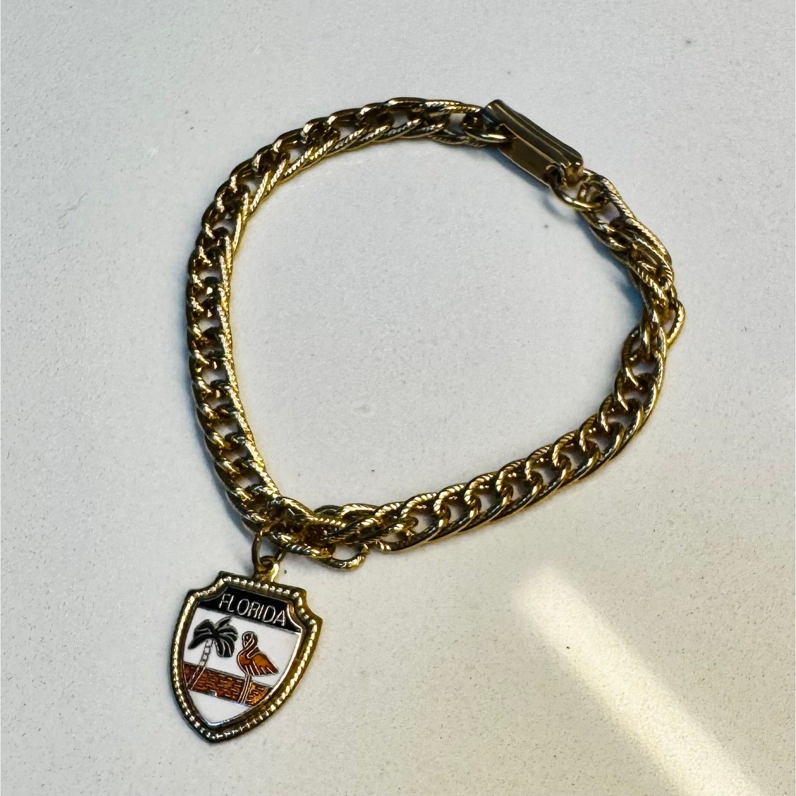 Florida Souvenir Charm Bracelet Gold Tone Palm Tree Pelican Travel Bracelet 7.5″