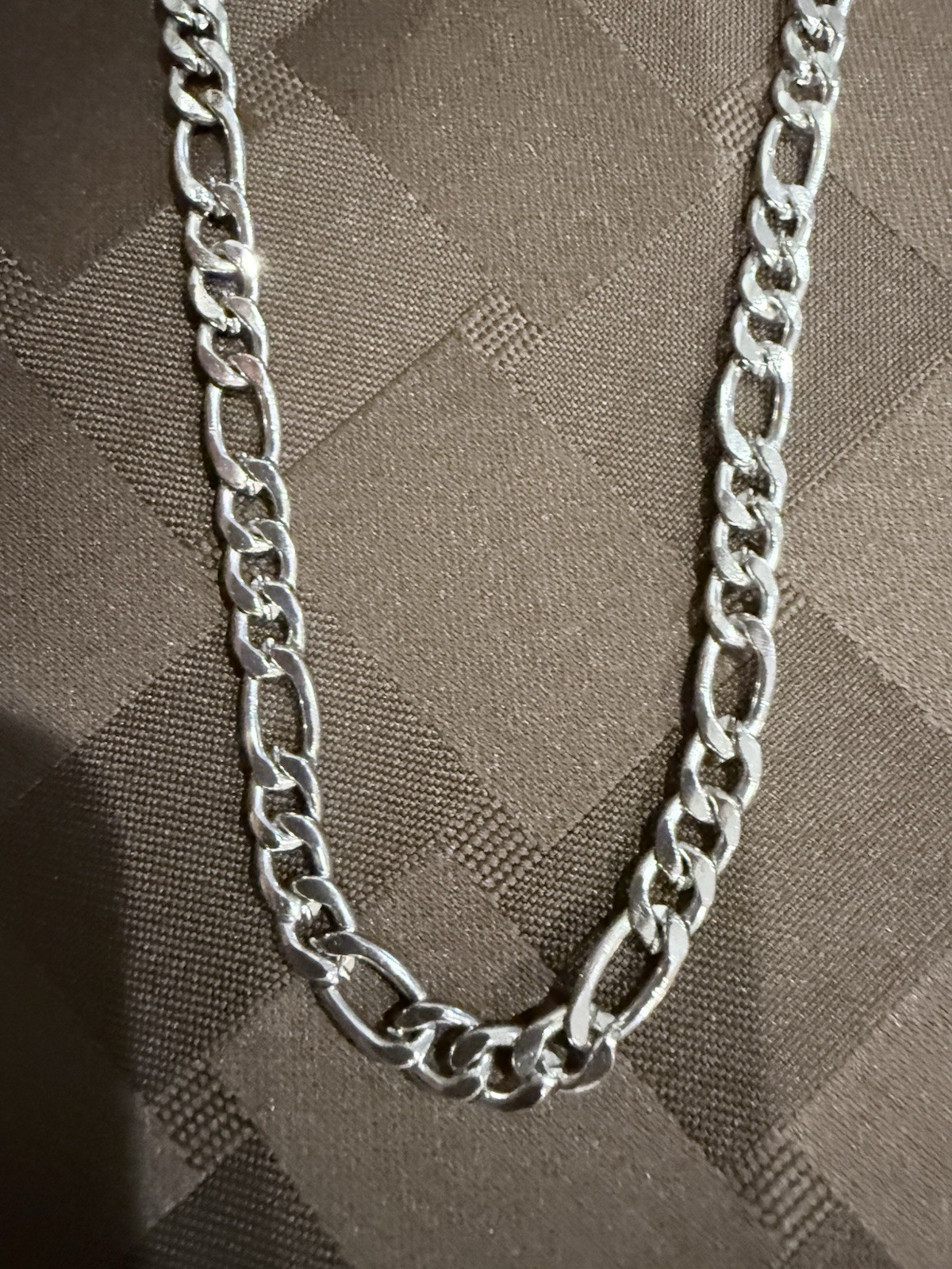 Figaro Link Chain Silver Tone Necklace (Flaw, Read Description) – 23.5″/24gm