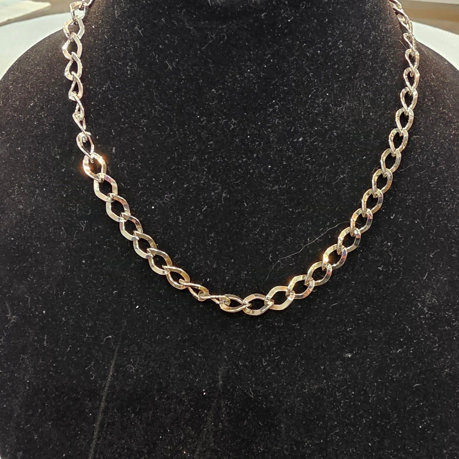 18″ Men Women Silver Tone Link Chain Necklace Classic Elegant Everyday Wear 18g.