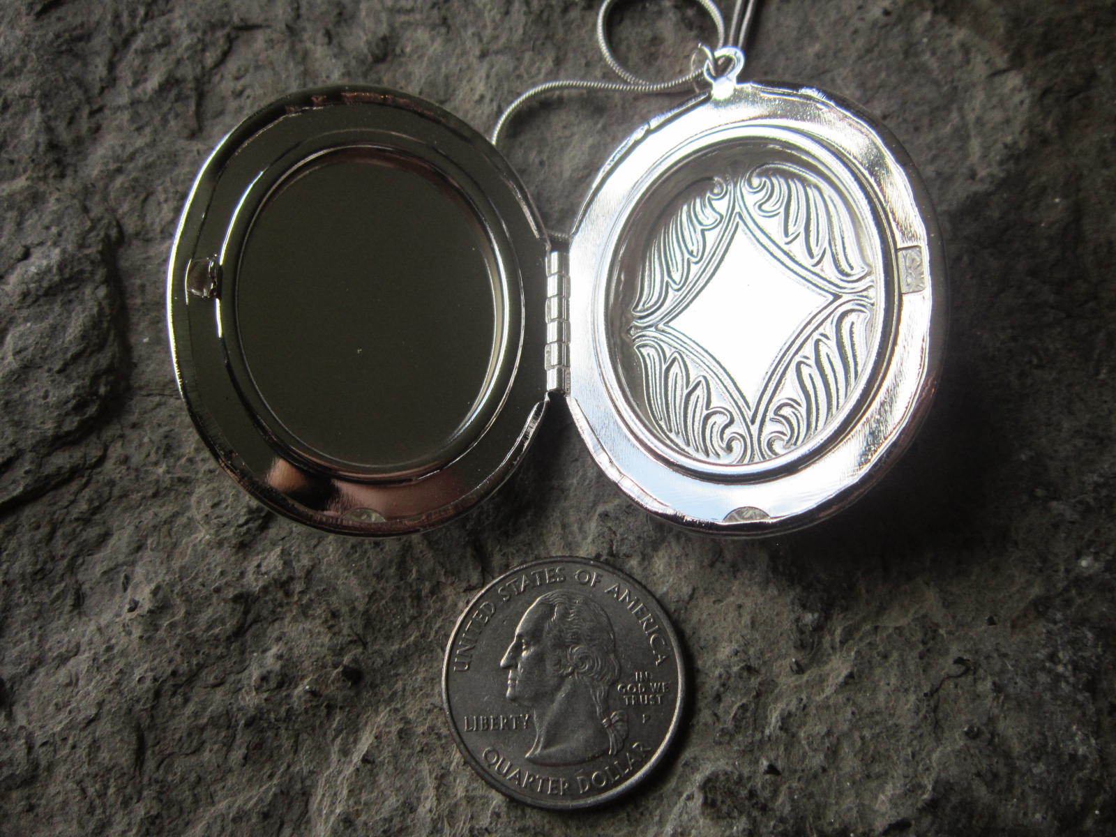GUARDIAN ANGEL (WHITE ON BLUE) CAMEO SILVER PLATED LOCKET – CHRISTMAS – EASTER