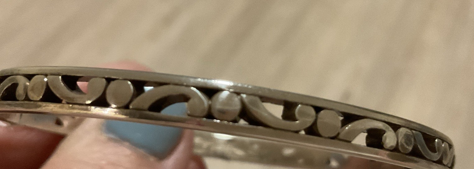 ICONIC SWIRLS! STUNNER NWT BRIGHTON CONTEMPO SLIM OPEN SCROLL BANGLE BRACELET