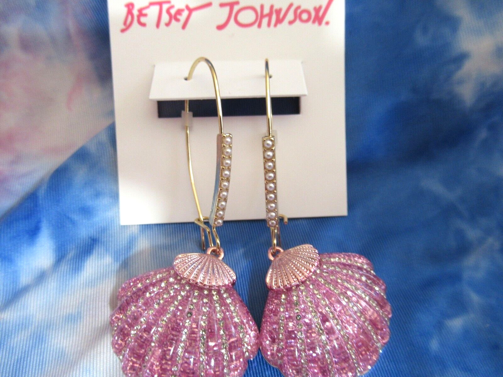 Authentic Betsey Johnson Seashell Crystal Iridescent Pink Scallop Earrings RARE