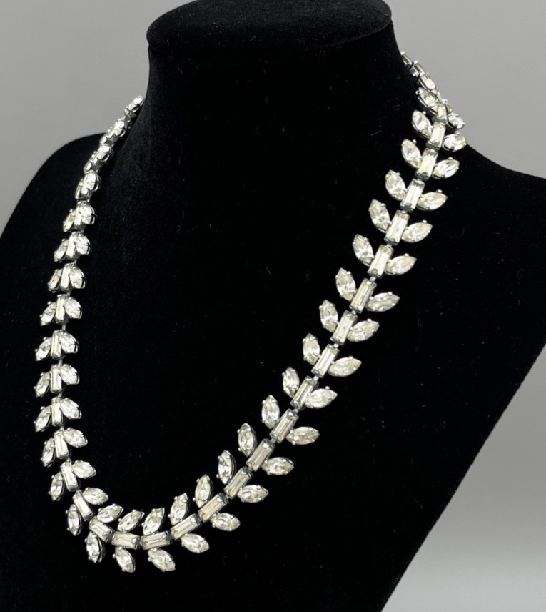 Vintage Rhinestone Necklace Silver Tone Navette Baguette Mid Century 40cm