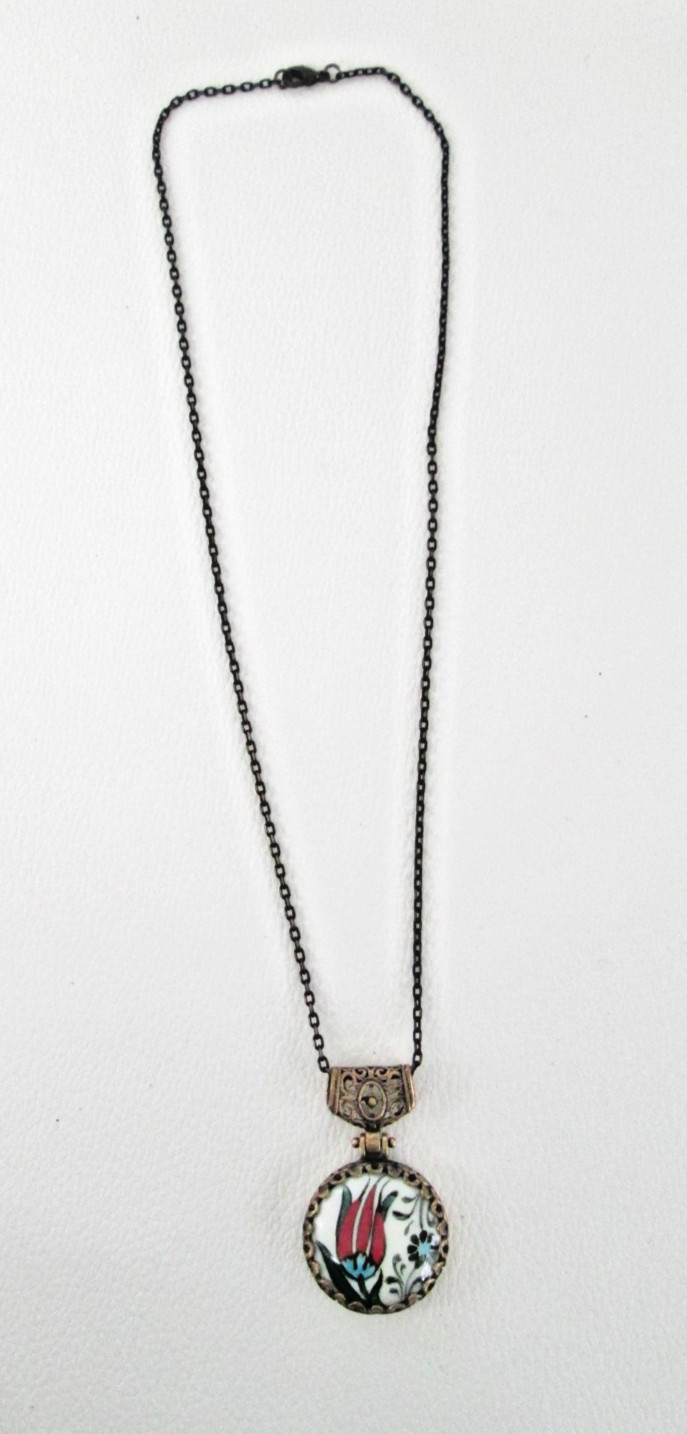 Cini Tulip Enamel Ceramic Pendant Collar Chain Necklace 18″ Antique Gold Tone