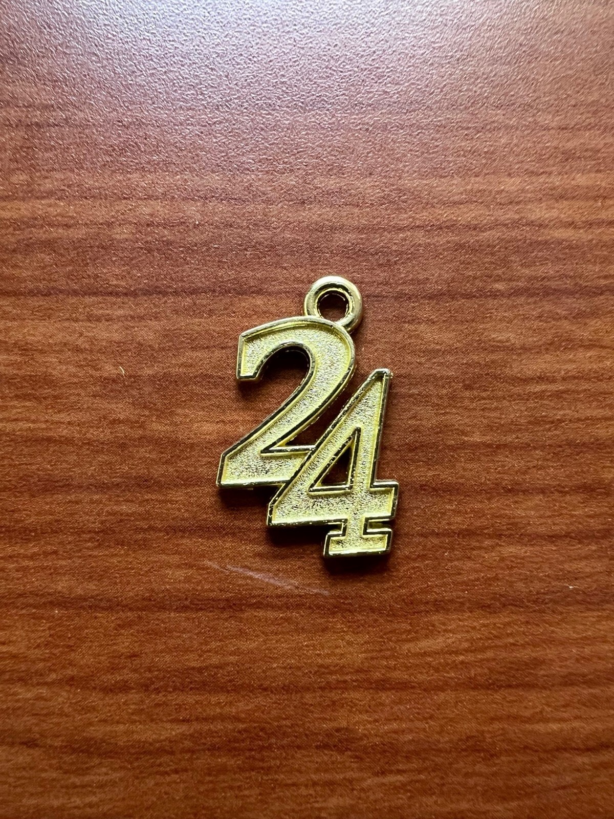 Graduation Tassel Charm Yeardate 2024 – gold or silver