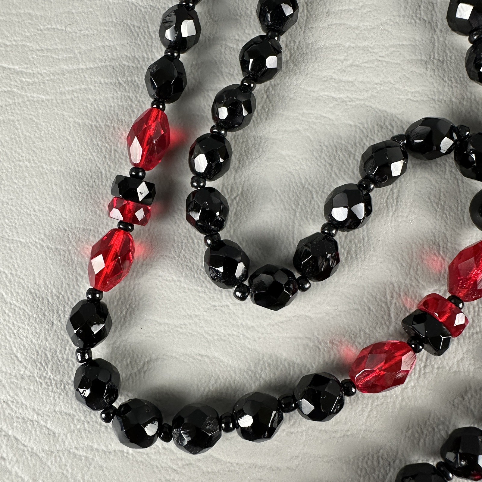 Vintage Bead Necklace Black Red Art Deco Style Long Acrylic 30″