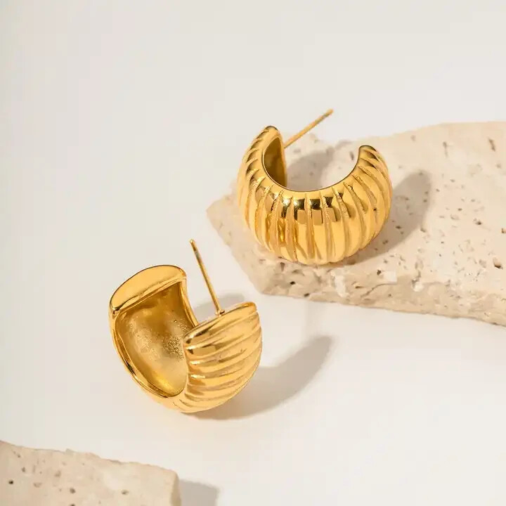 18K Gold Plated Thick Ribbed C-Shaped Hoop for Women, Stainless Steel Earrings