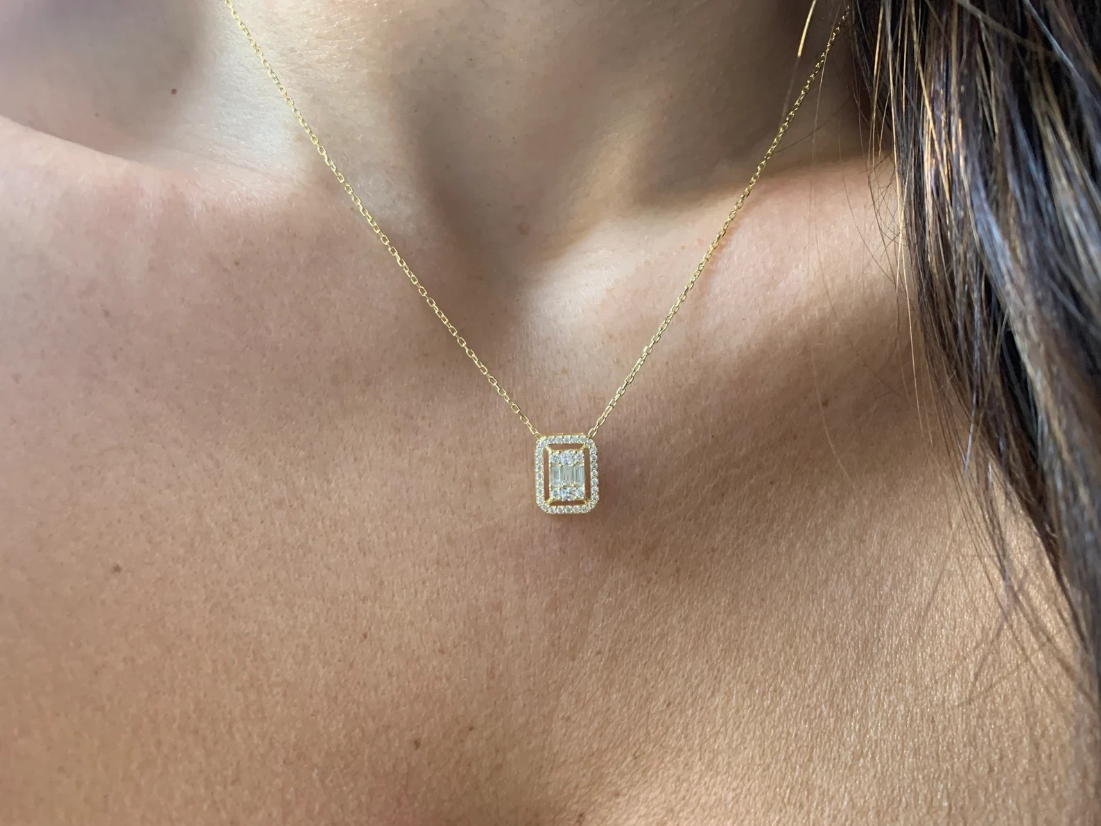 1.00 Ct Baguette & Round Cut EF VS Lab Grown Diamond Necklace in 14K Solid Gold
