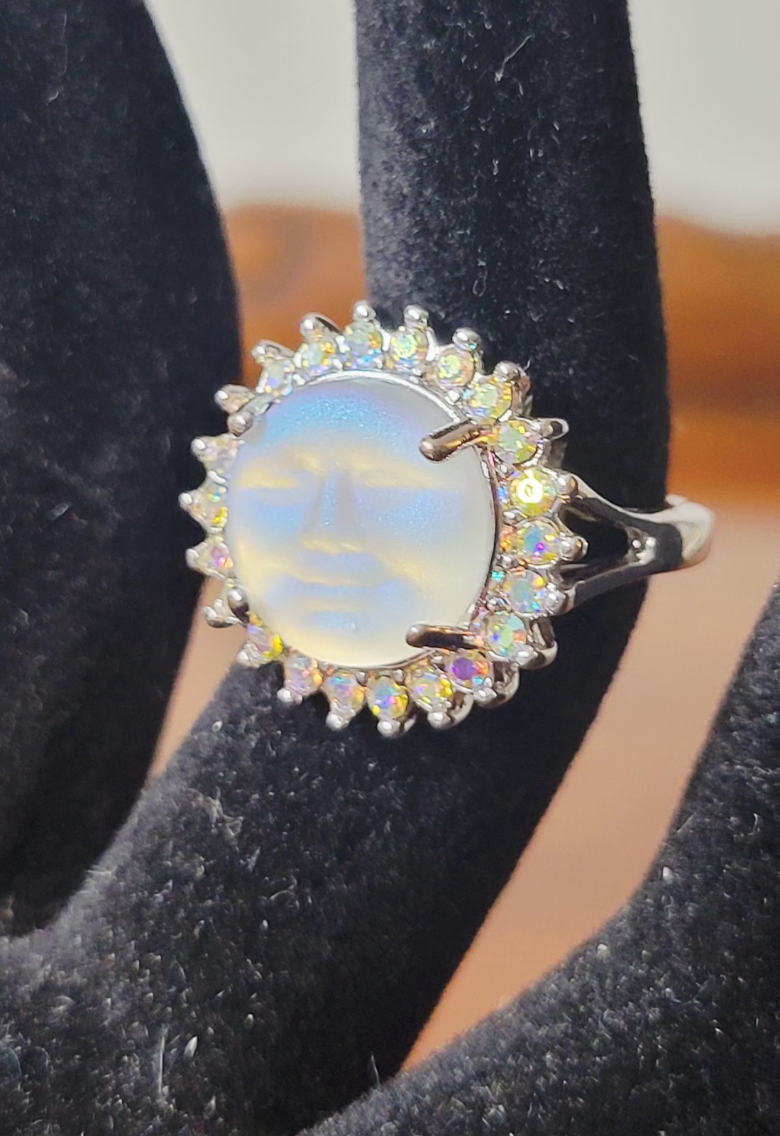 Kirks Folly Seaview Moon Face Ring 3D Glowing Iridescent Glass With AB Halo Sz 5