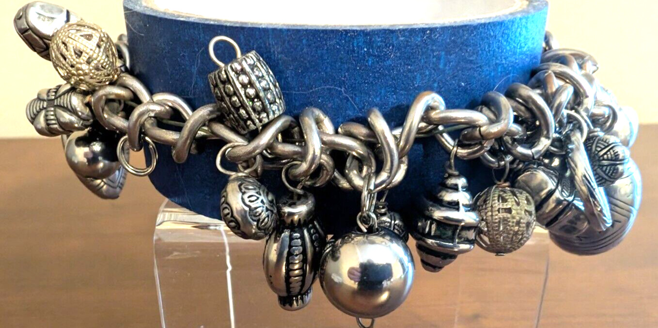Silver-Tone Linked Chunky Stretch Bangle Bracelet Lots of Charms UN-branded