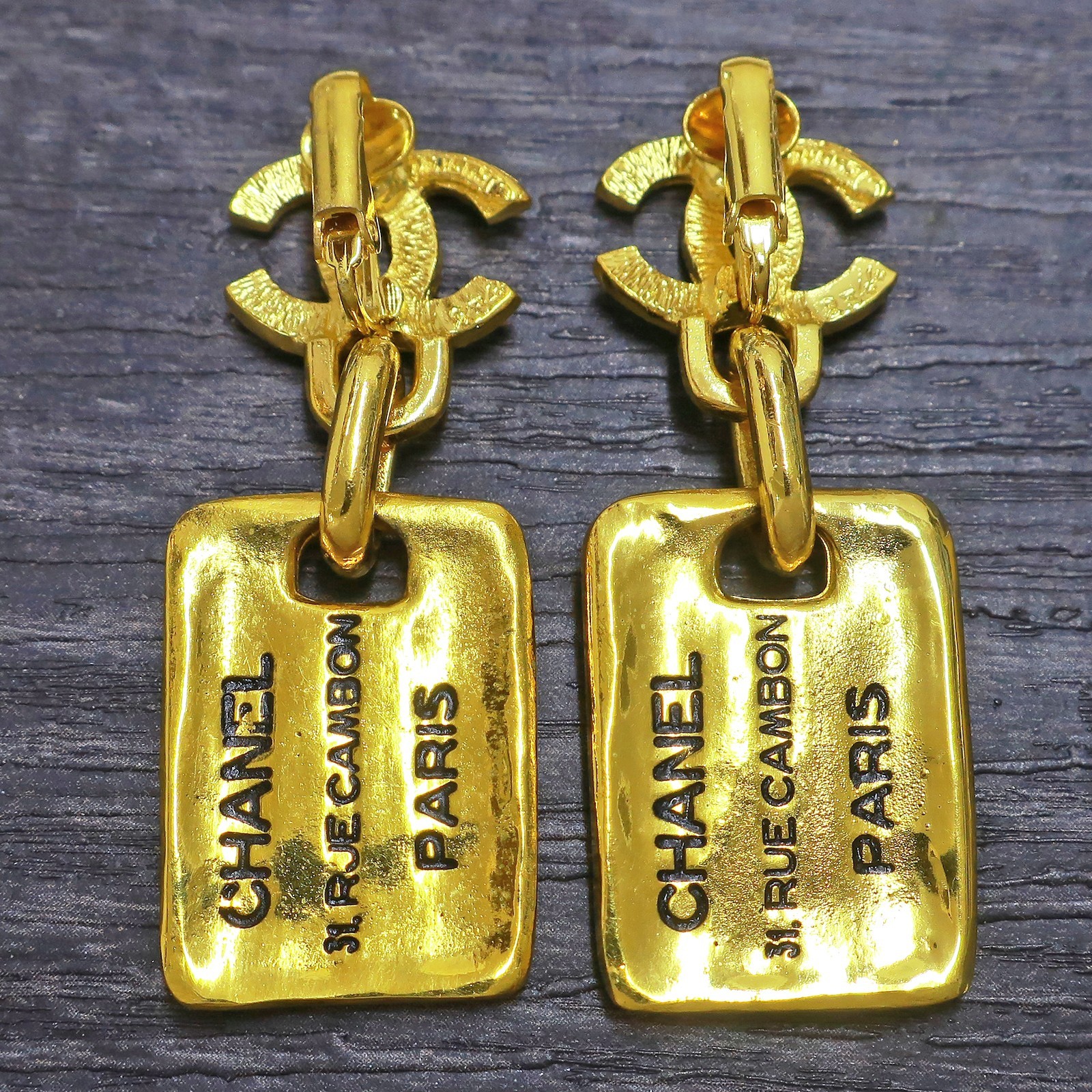 CHANEL Gold Plated CC Logoa Cambon Swing Vintage Clip Earrings #1281c Rise-on