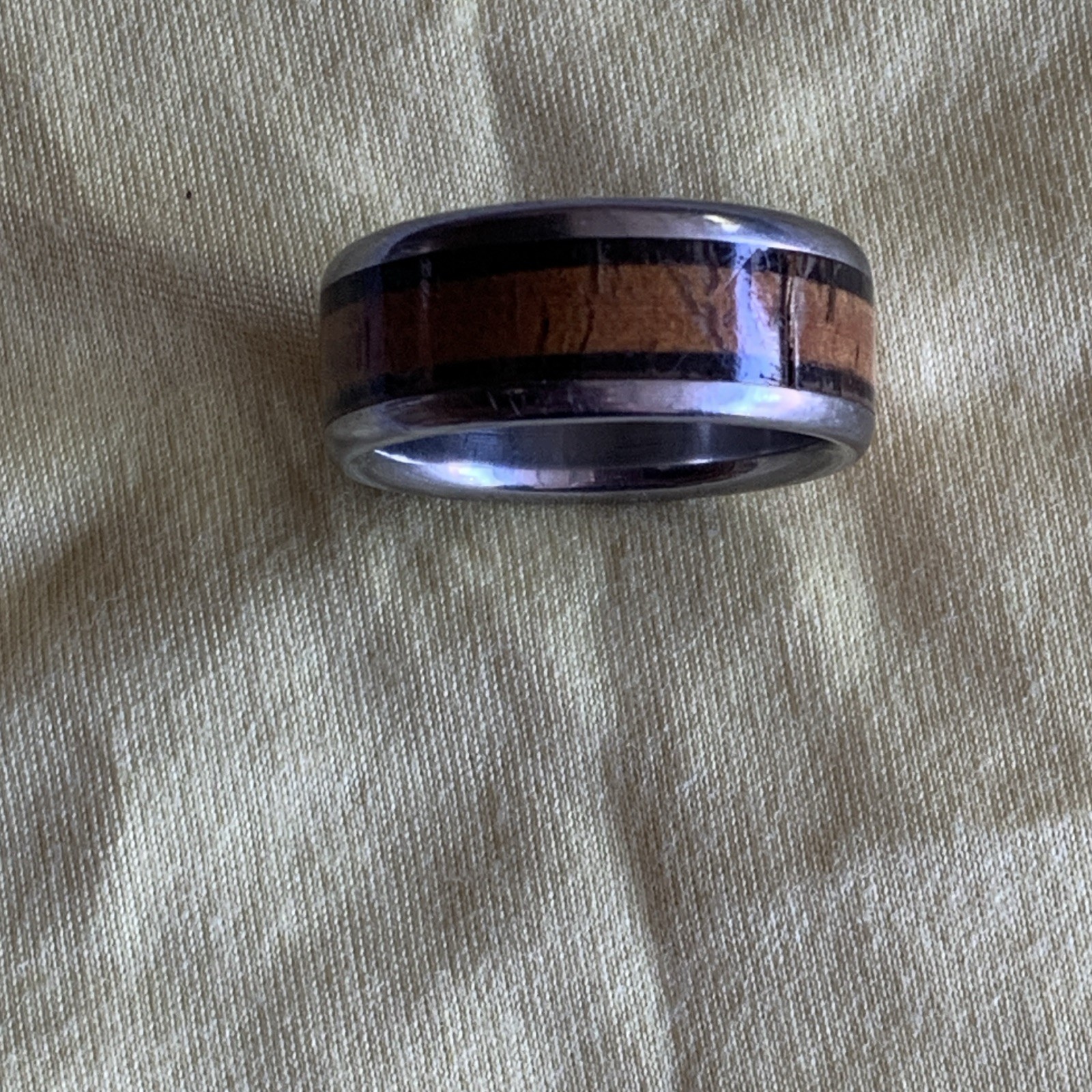 Silver & Brown Wood Inlay Band Ring Size 9 Silver Tone No Stone Pre-Owned