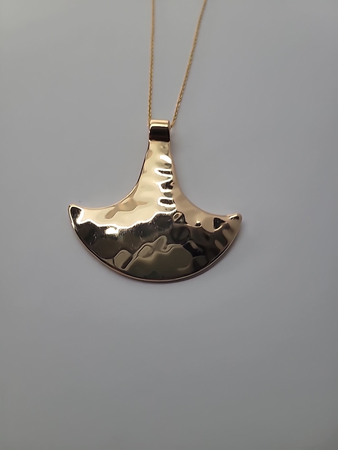 Vintage Gold Tone Fan Pendant Necklace Statement Minimalist Scandinavian Style