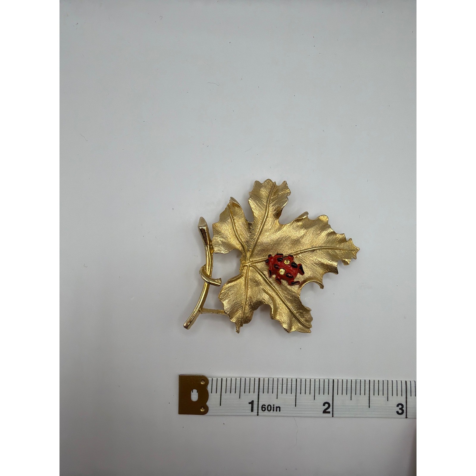 Vintage SARAH COVENTRY Leaf Pin Brooch Whit Ladybug Clear Rhinestone