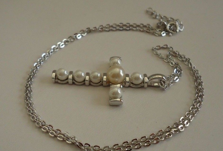 925 STERLING SILVER PEARL CROSS NECKLACE PENDANT W/ WHITE PEARLS/ 18 INCH