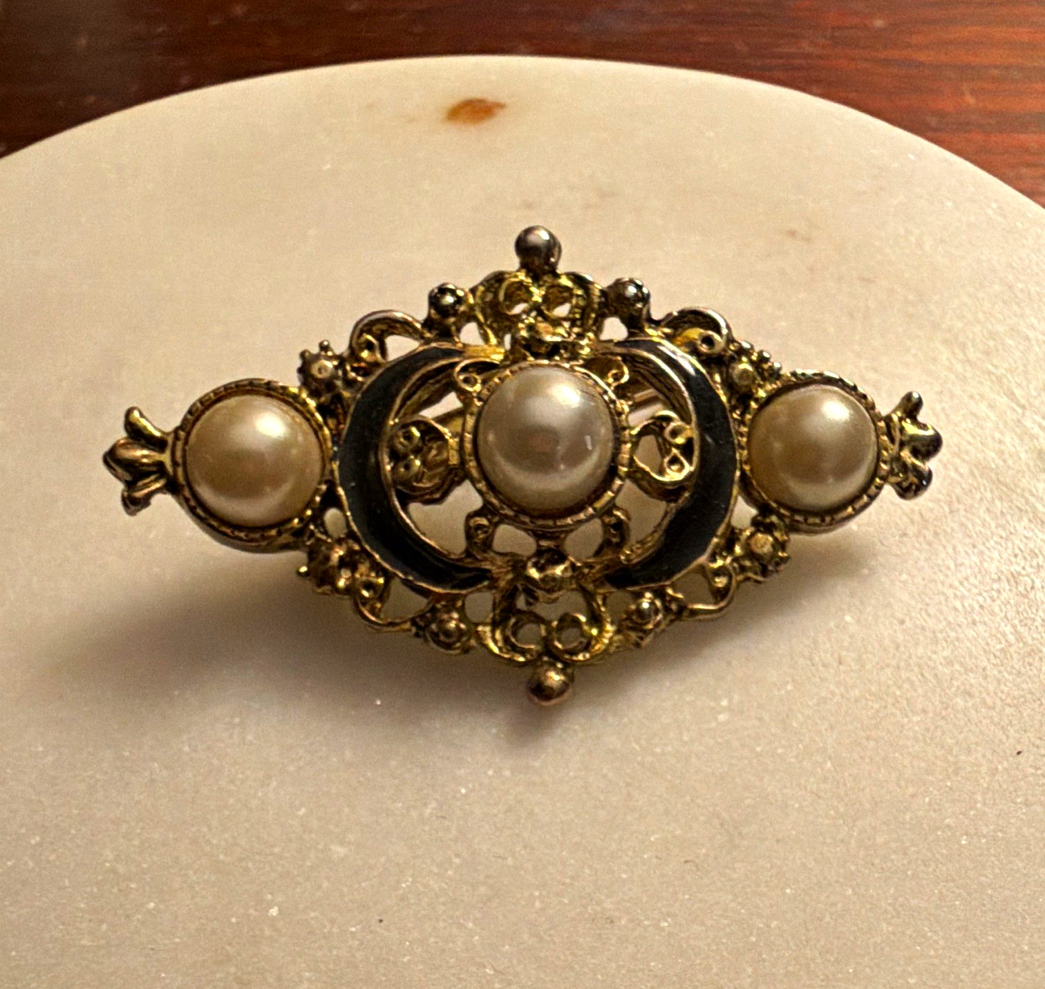 Gold Tone Oval Black Enamel Brooch Pin w/ 3 Round White Simulated Pearls