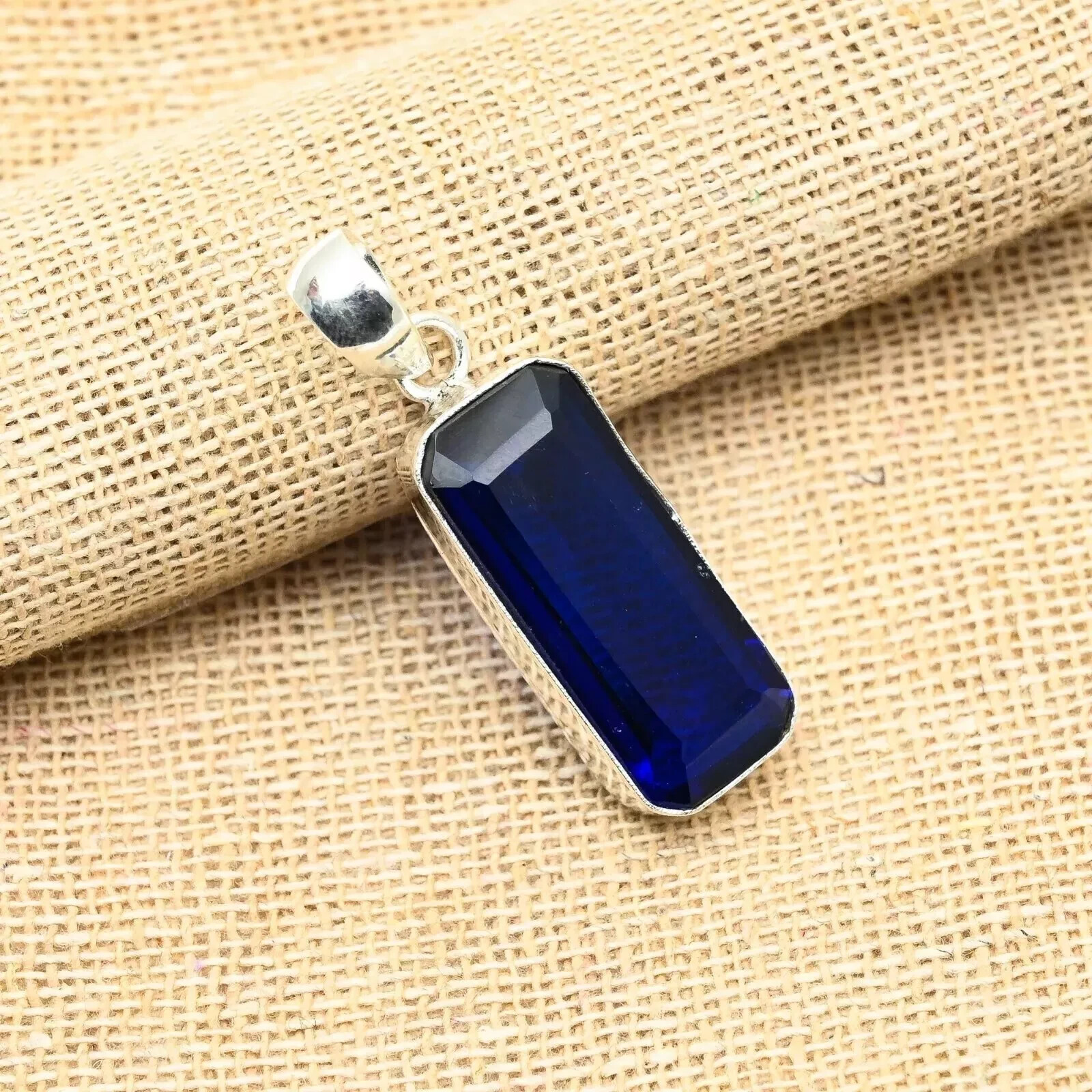 Blue Sapphire Loose Gemstone Handmade 925 Sterling Silver Jewelry Pendant 20 Ct
