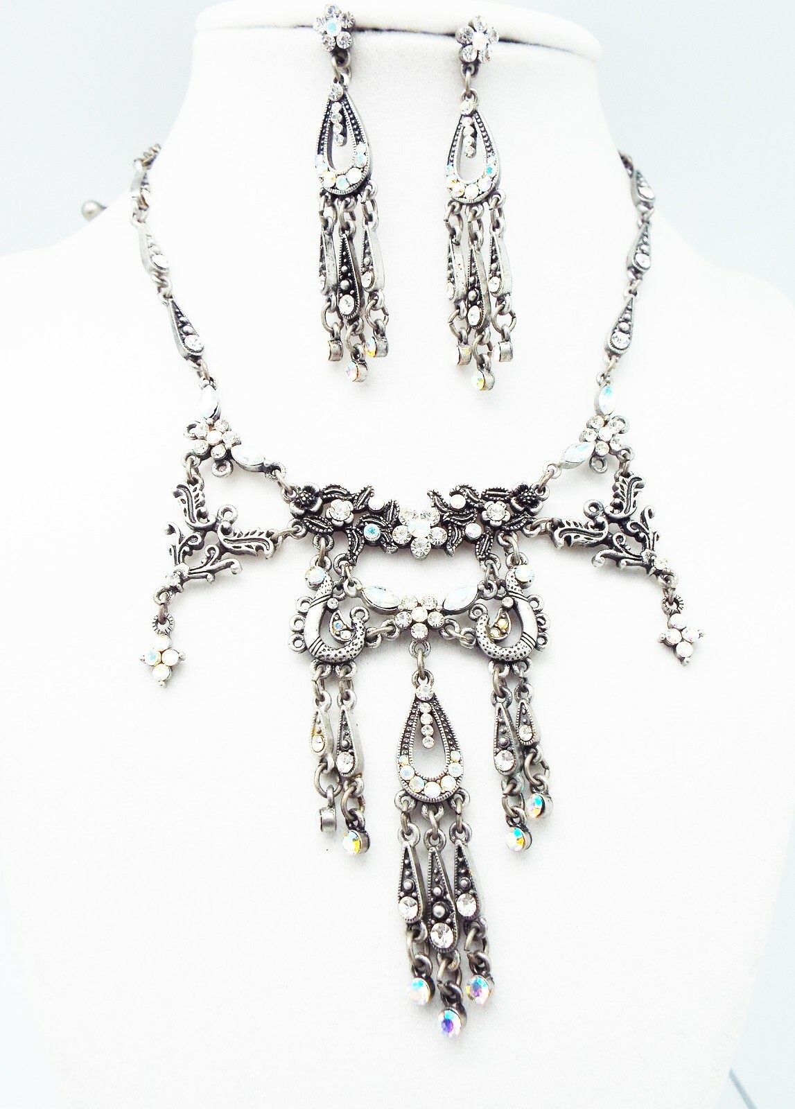 DESIGNER INSPIRED 17in CLEAR MULTI CRYSTAL SILVERTONE VICTORIAN JEWELERY SET NEW