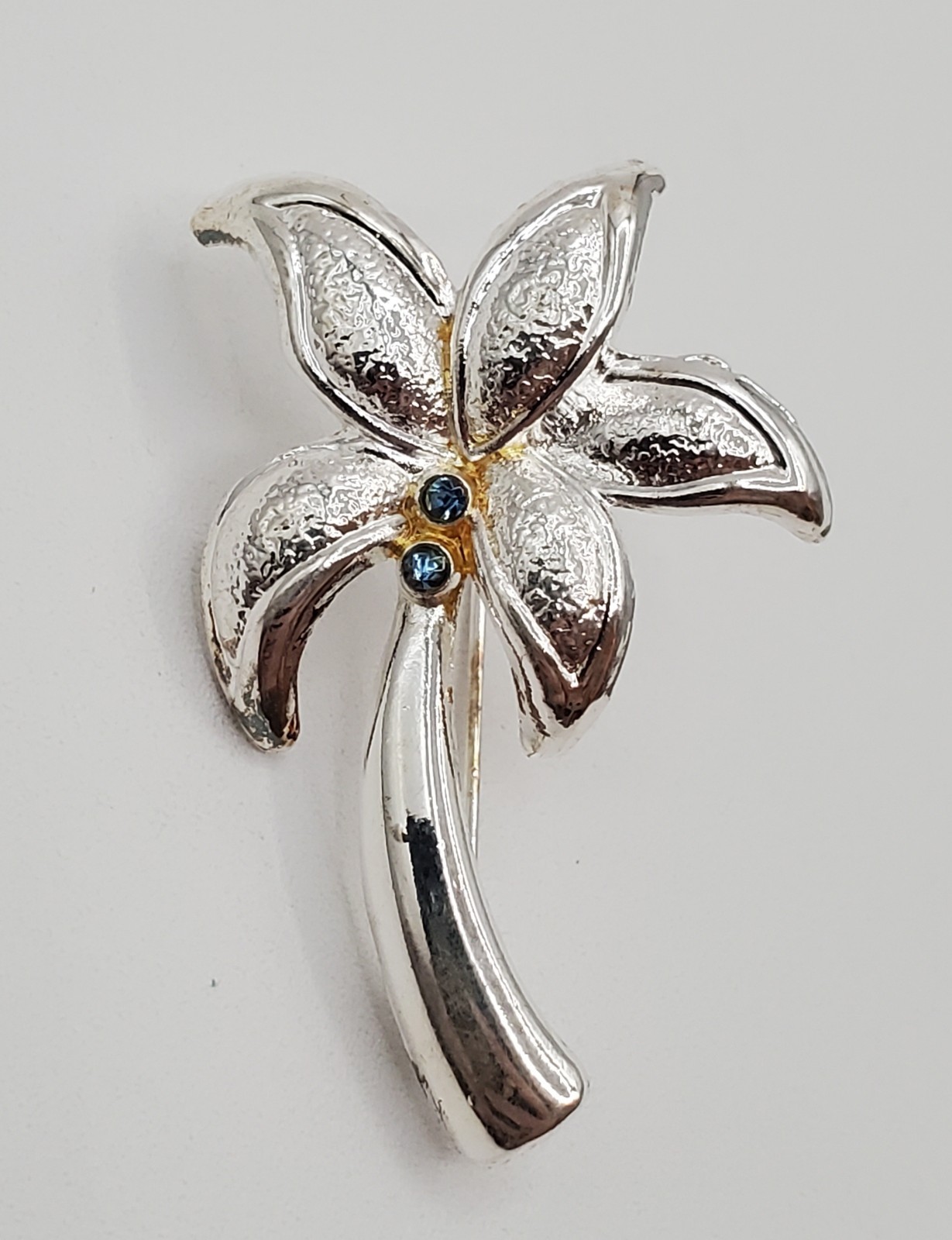 Flower Brooch 2in Silver Tone Blue Crystal Palm Lilly Estate Pin NOS Branded TH