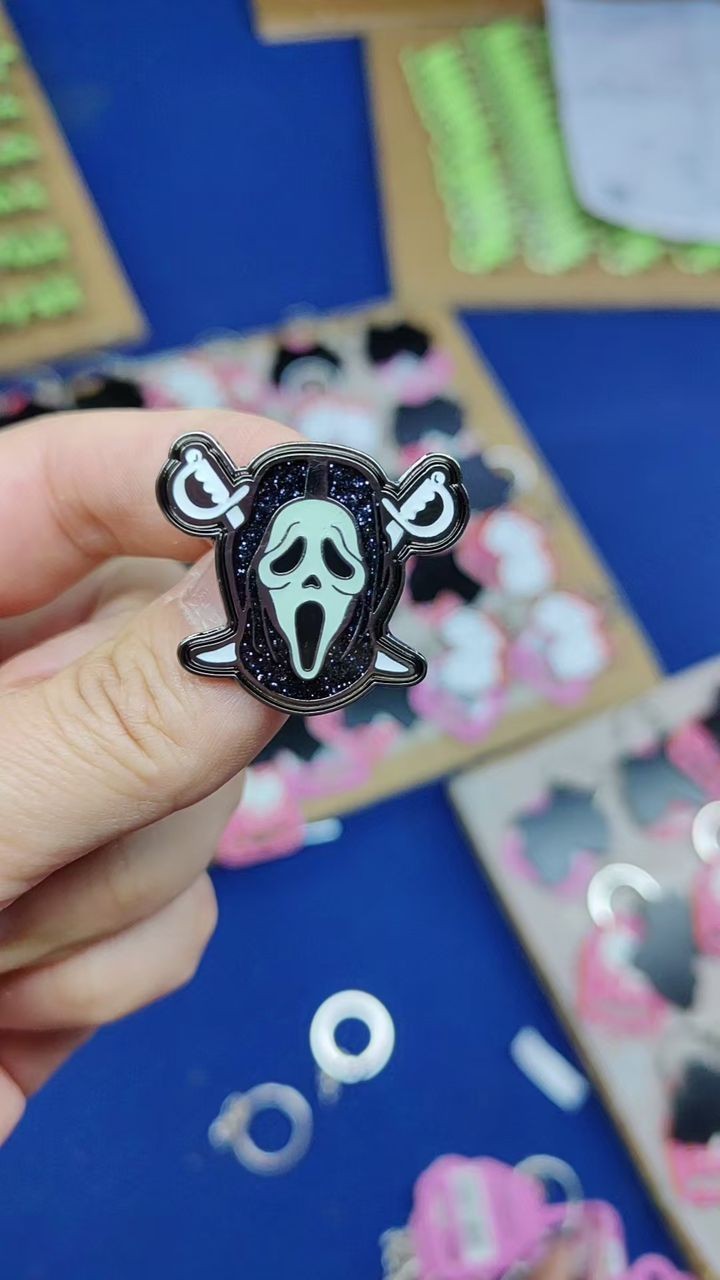 Raiders X Scream Oakland Los Angeles Las Vegas ENAMEL PIN 1.25 inch