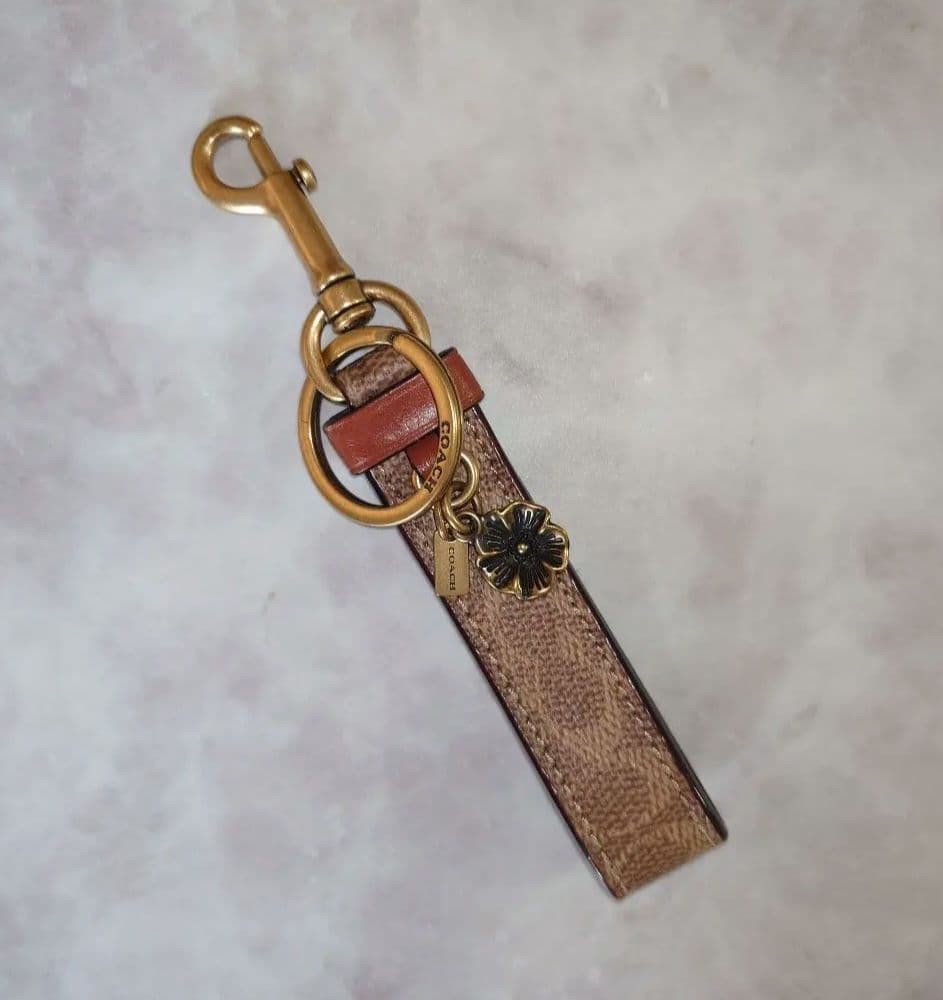 Coach Tea Rose Signature Loop Keychain Candlestick Brown Leather Gold