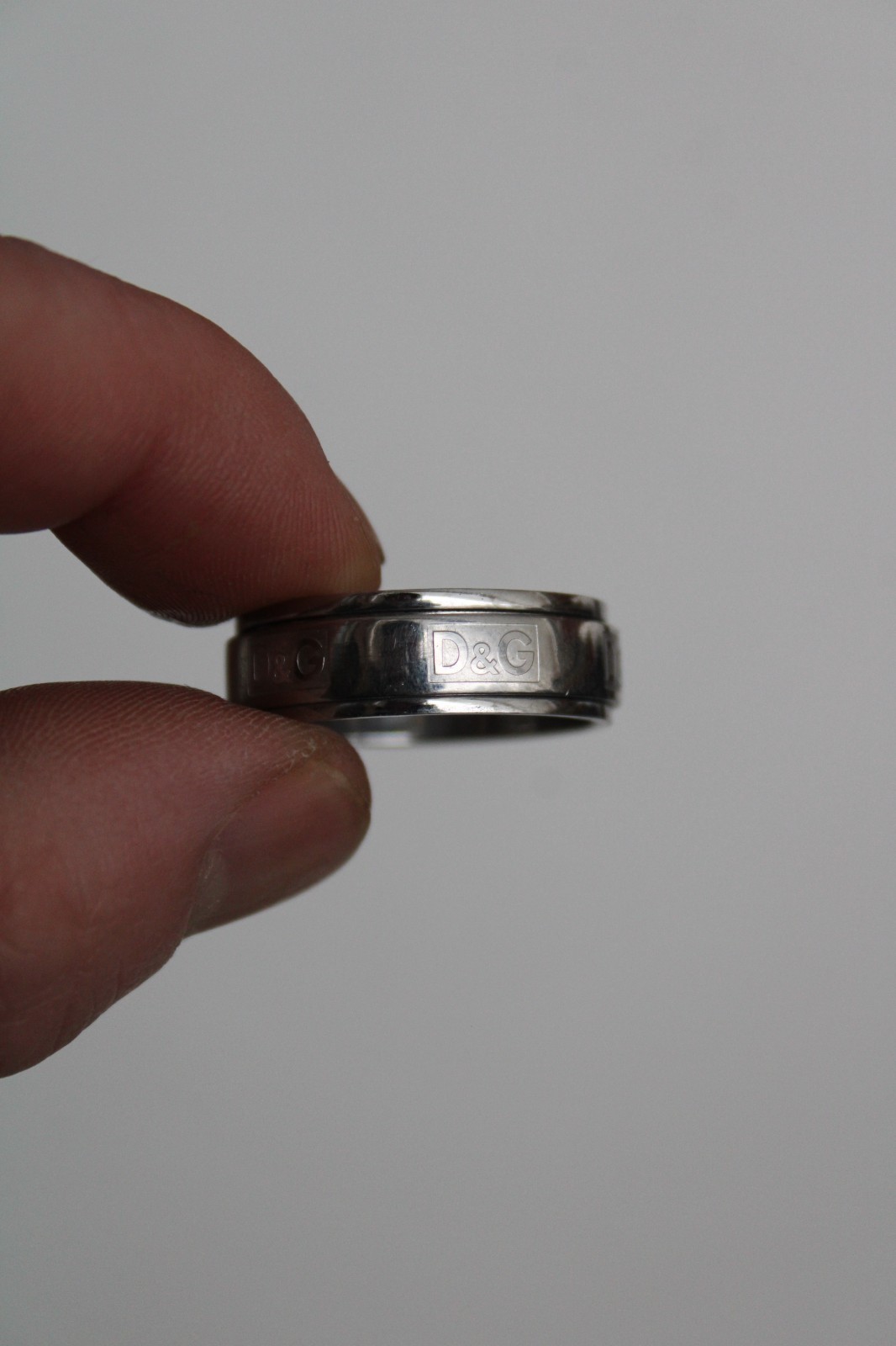 Designer D & G Dolce & Gabbana Unisex Adult Spinner Ring Band, S: 12.5