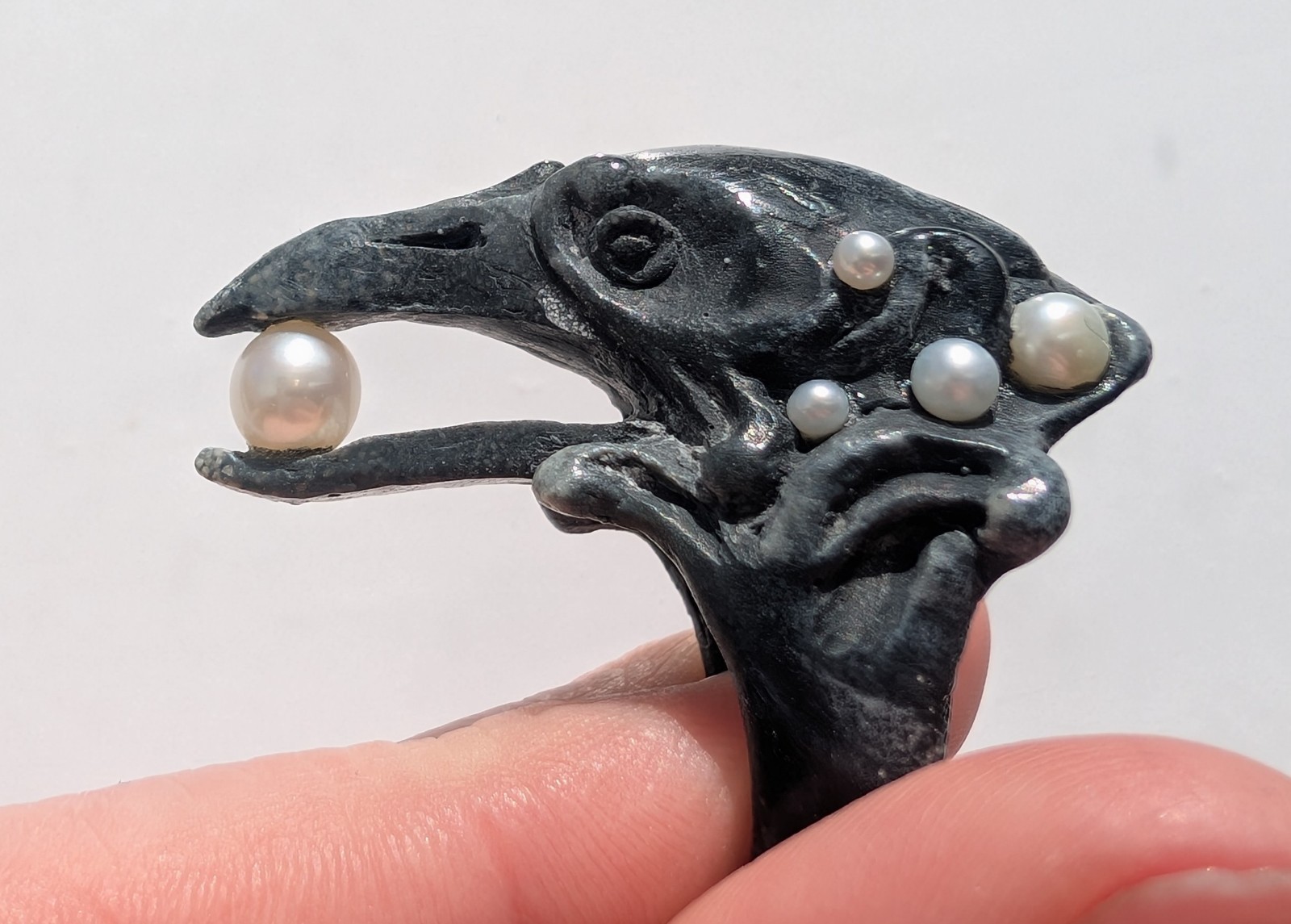 Macabre Gadgets – Raven Ring – Coral – US 6 | UK L ½ | J 11 | 16.5 mm