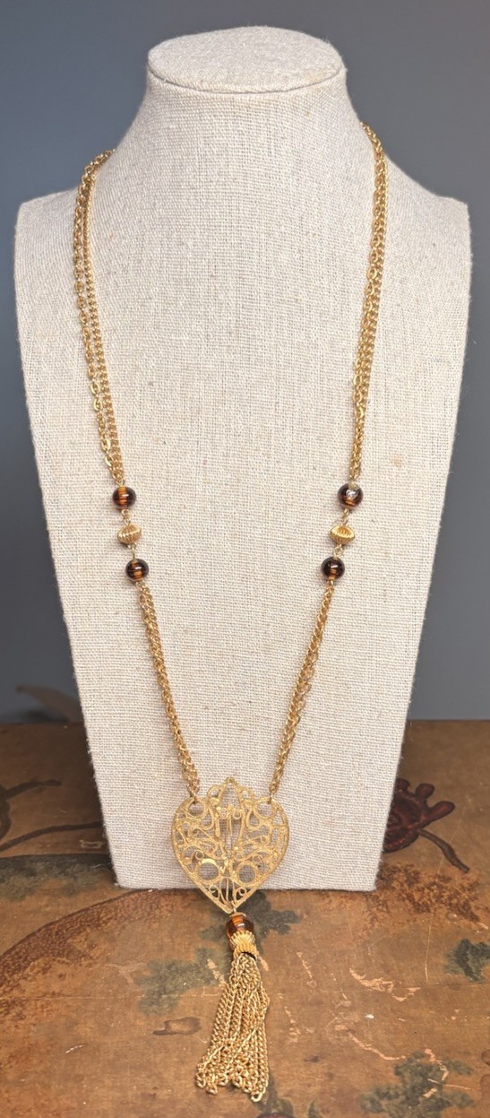 Gold Tone Filigree Heart Pendant Chain Necklace Chandelier Art Deco Style 22in