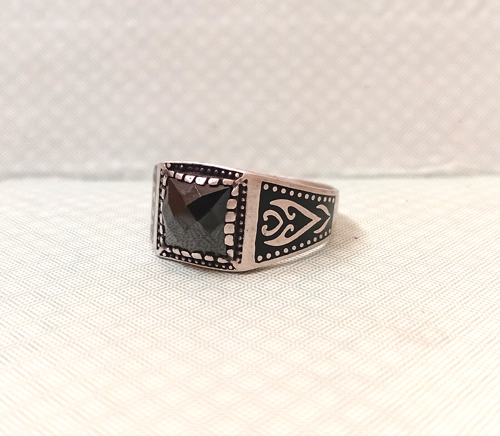 Silver Ring men’s Purity 925 Black Onyx Stone Ottomen Style size 11.5