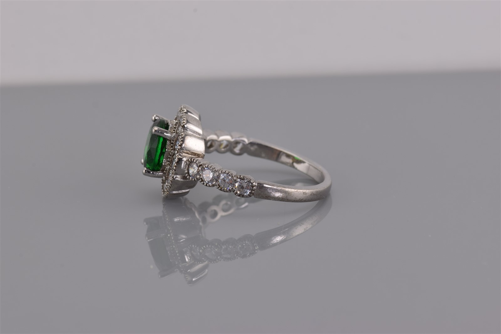 Sterling Silver Green Round Solitaire Halo Accent Scalloped Band Ring 925 Sz: 8