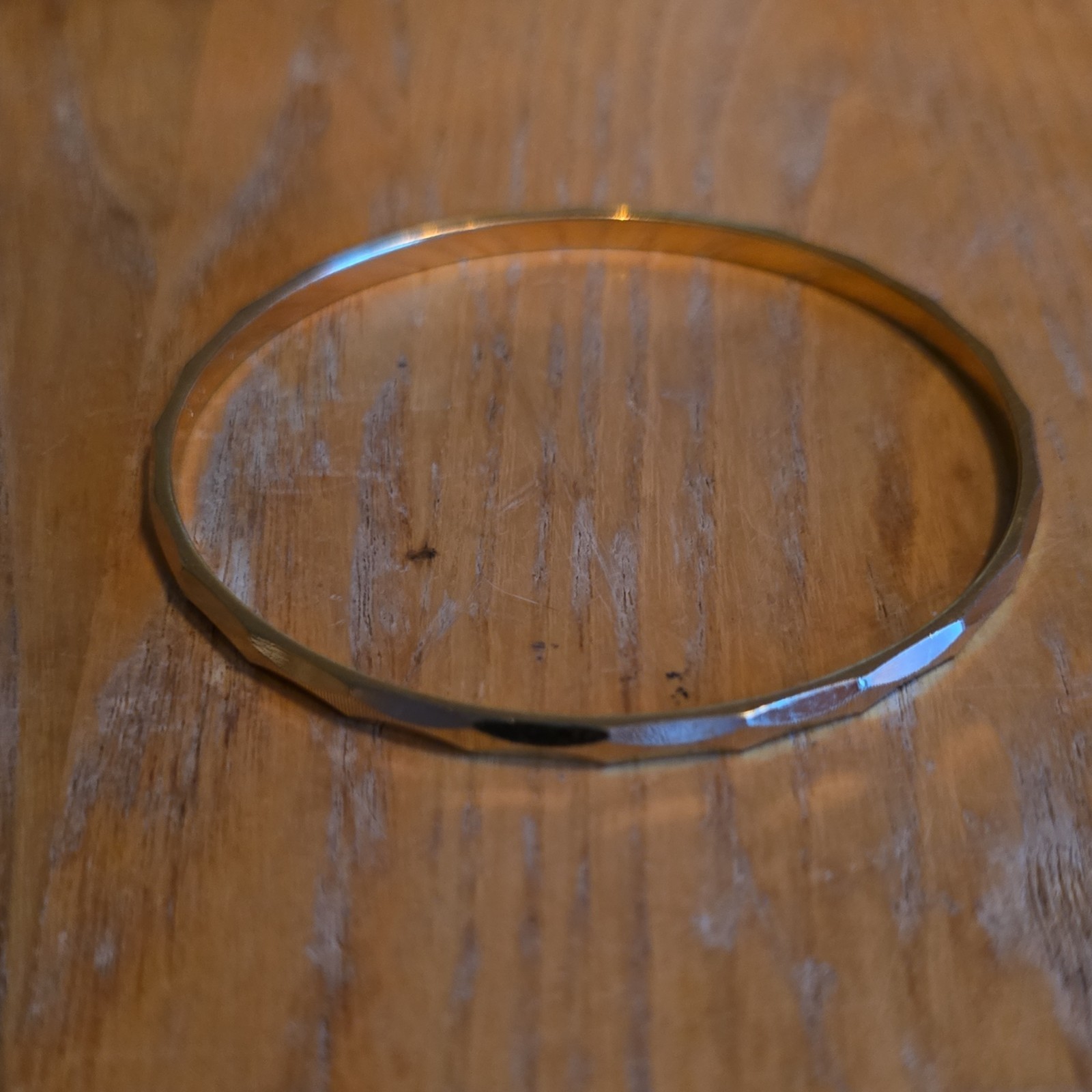 Gold Tone Faceted Round Bangle Bracelet Slip-On Metal No Stone