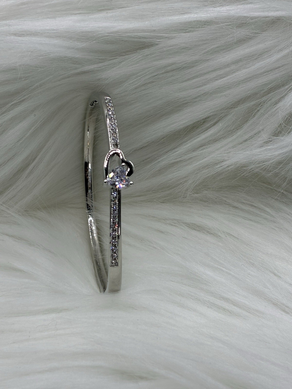 Shiny Silver Plated Cubic Zirconia Heart Dangle Bangle Bracelet for Women Bridal