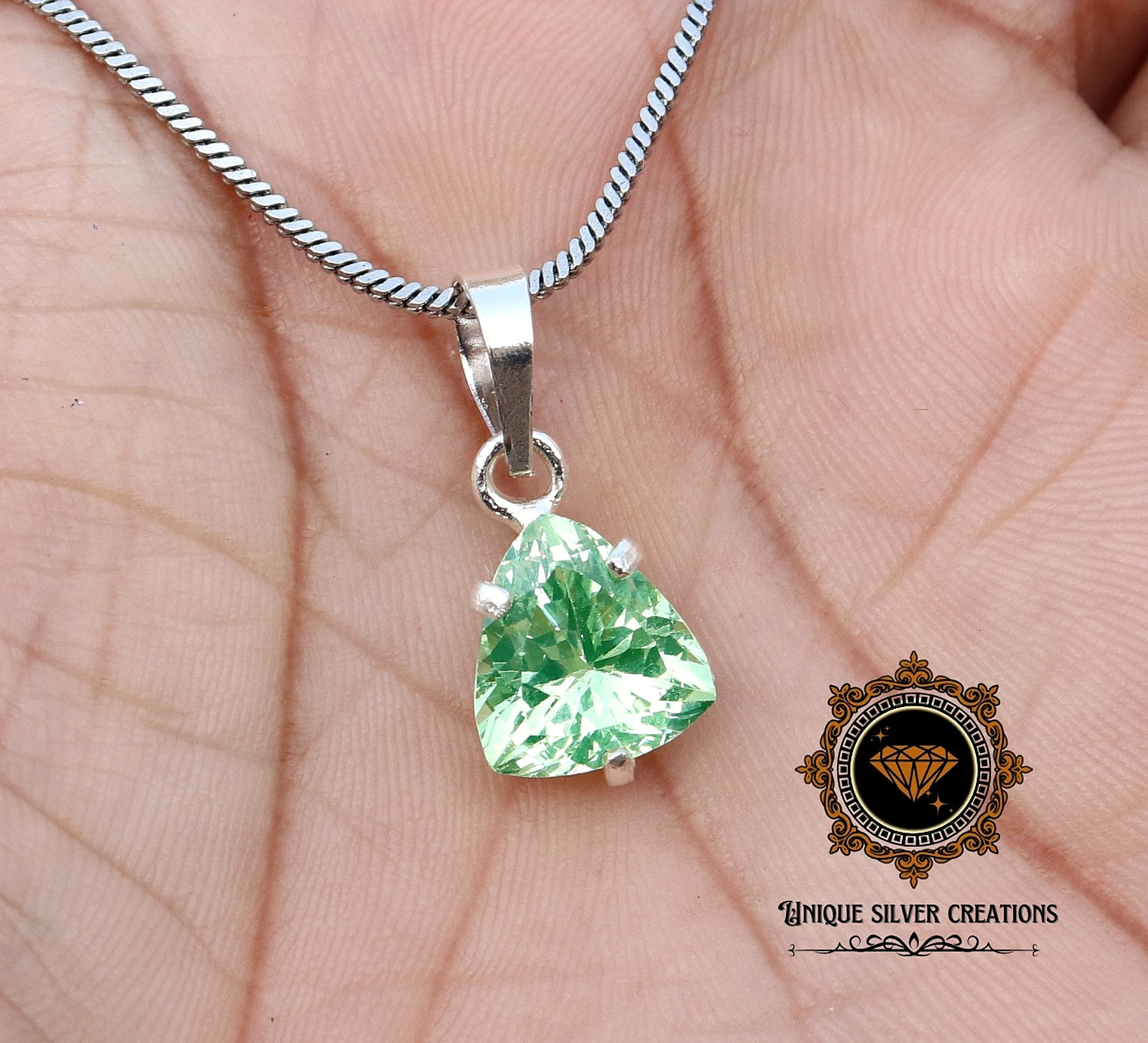 AAA Natural Green Peridot Certified Gemstone Pendant 925 Sterling Silver 8.60 Ct