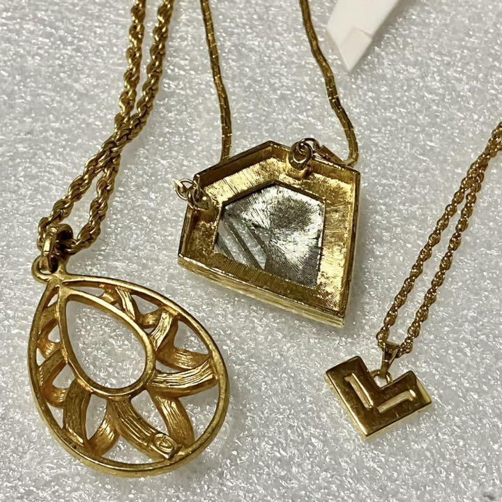 Good quality ◎ Valentino necklace and 3 other pieces set, bulk sale