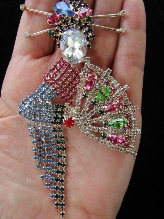 BEAUTIFUL Large Rhinestone Geisha Asian Fringe Kimono Fan Movement Brooch Pin