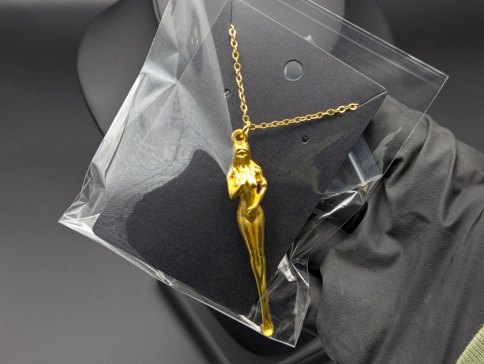 GOLD BURLESQUE WOMAN MINI PARTY BUMP SPOON NECKLACE & SCREW TOP JAR