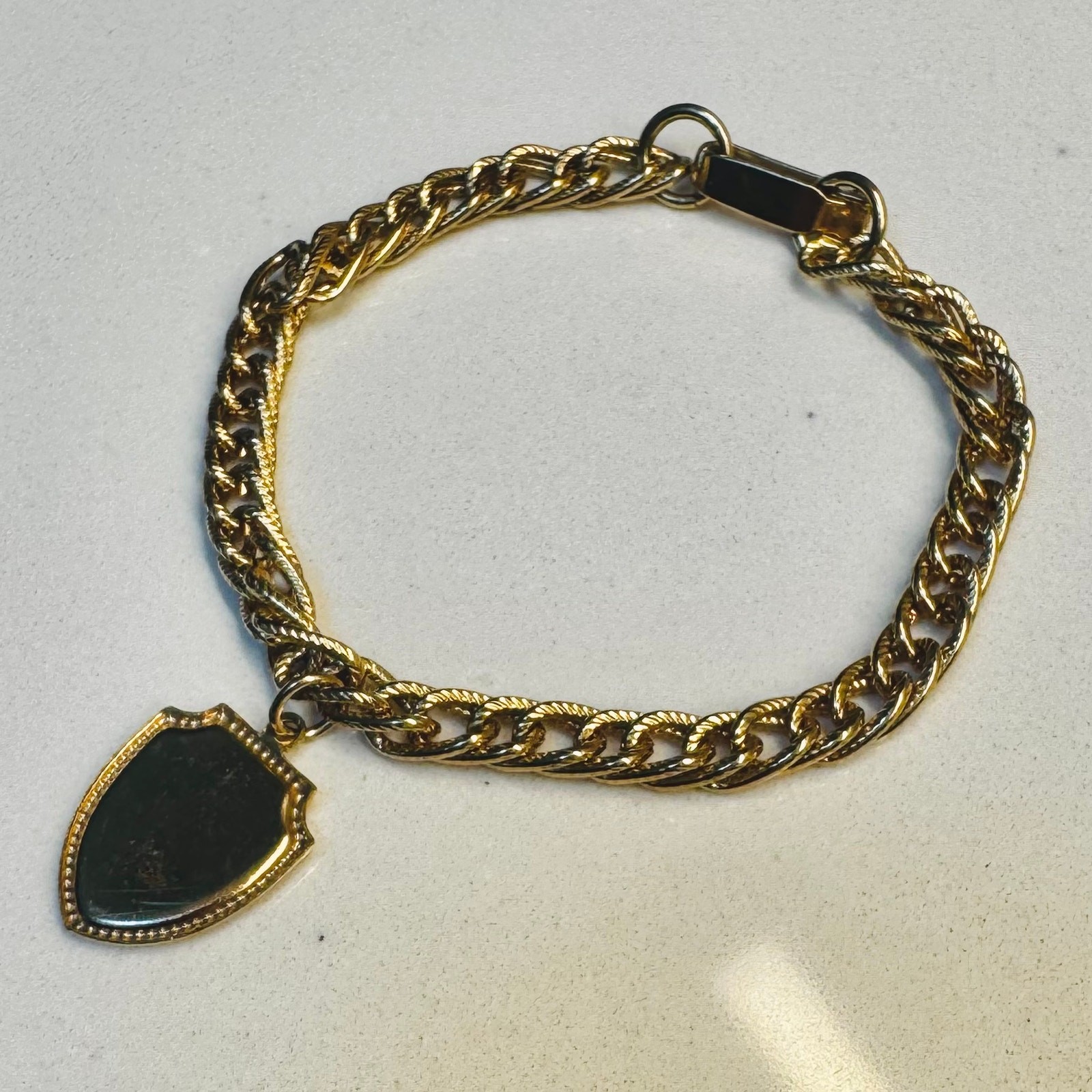 Florida Souvenir Charm Bracelet Gold Tone Palm Tree Pelican Travel Bracelet 7.5″