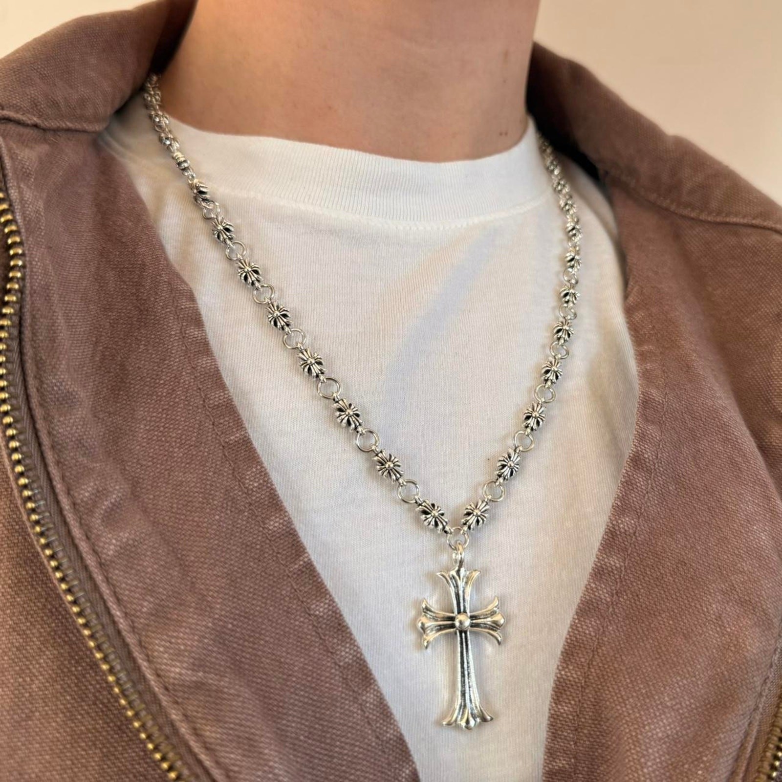 Y2K Silver Gothic Cross Necklace Unisex 22″ Simple Chain Great Quality