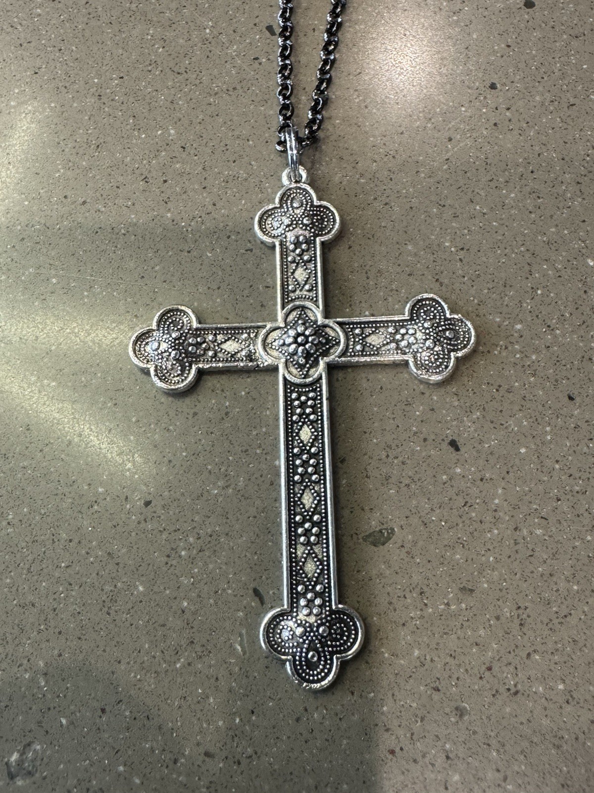 18” Gunmetal Toned Brass Iron Chain Goth Gross Pendant Necklace
