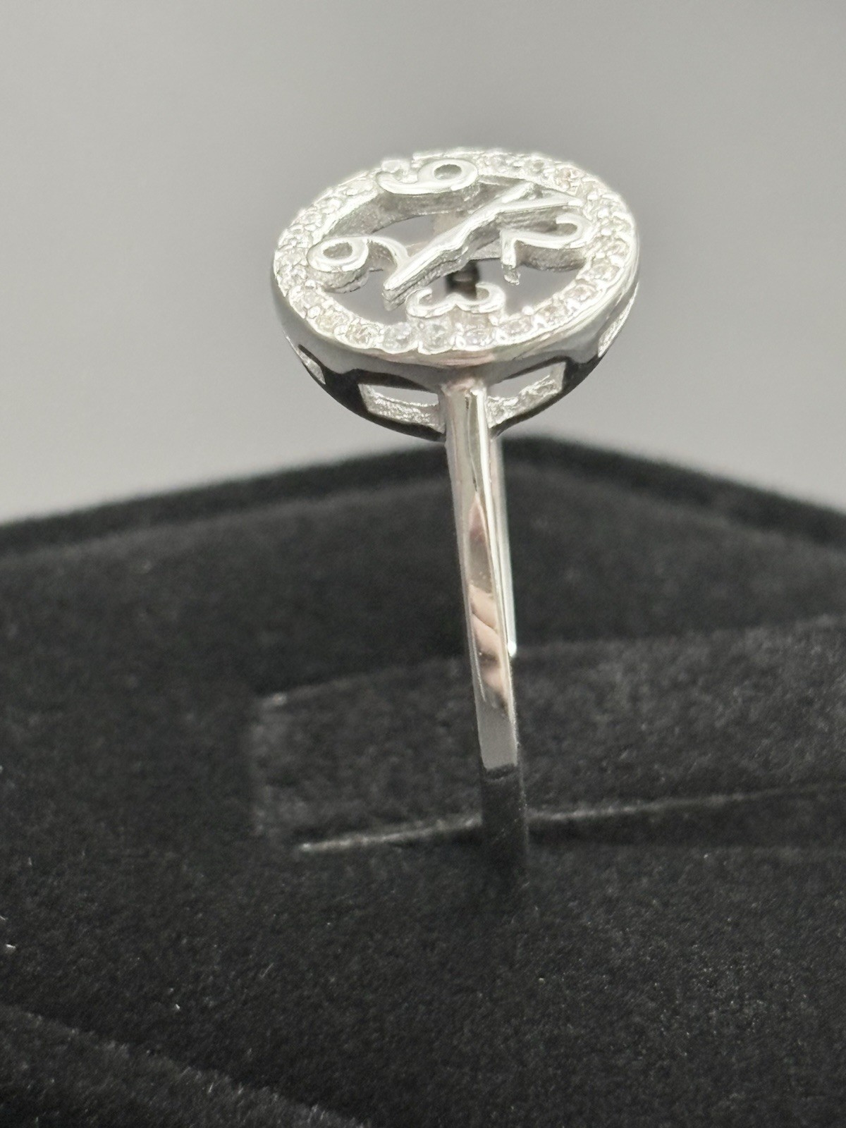 New Condition Cubic Zirconia Clock Face Ring 925 Size 7 F16