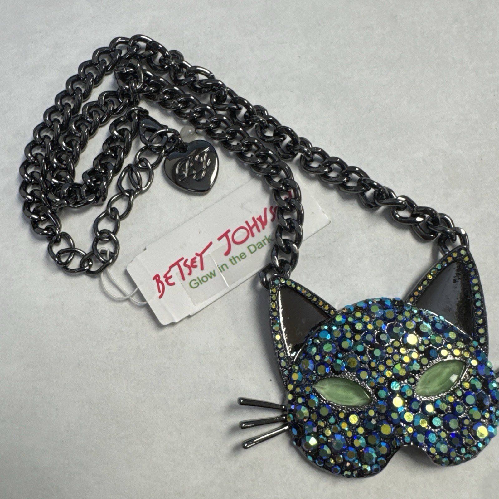 NWT! Betsey Johnson Halloween Cat Pendant Necklace Glow In The Dark 16″-18”