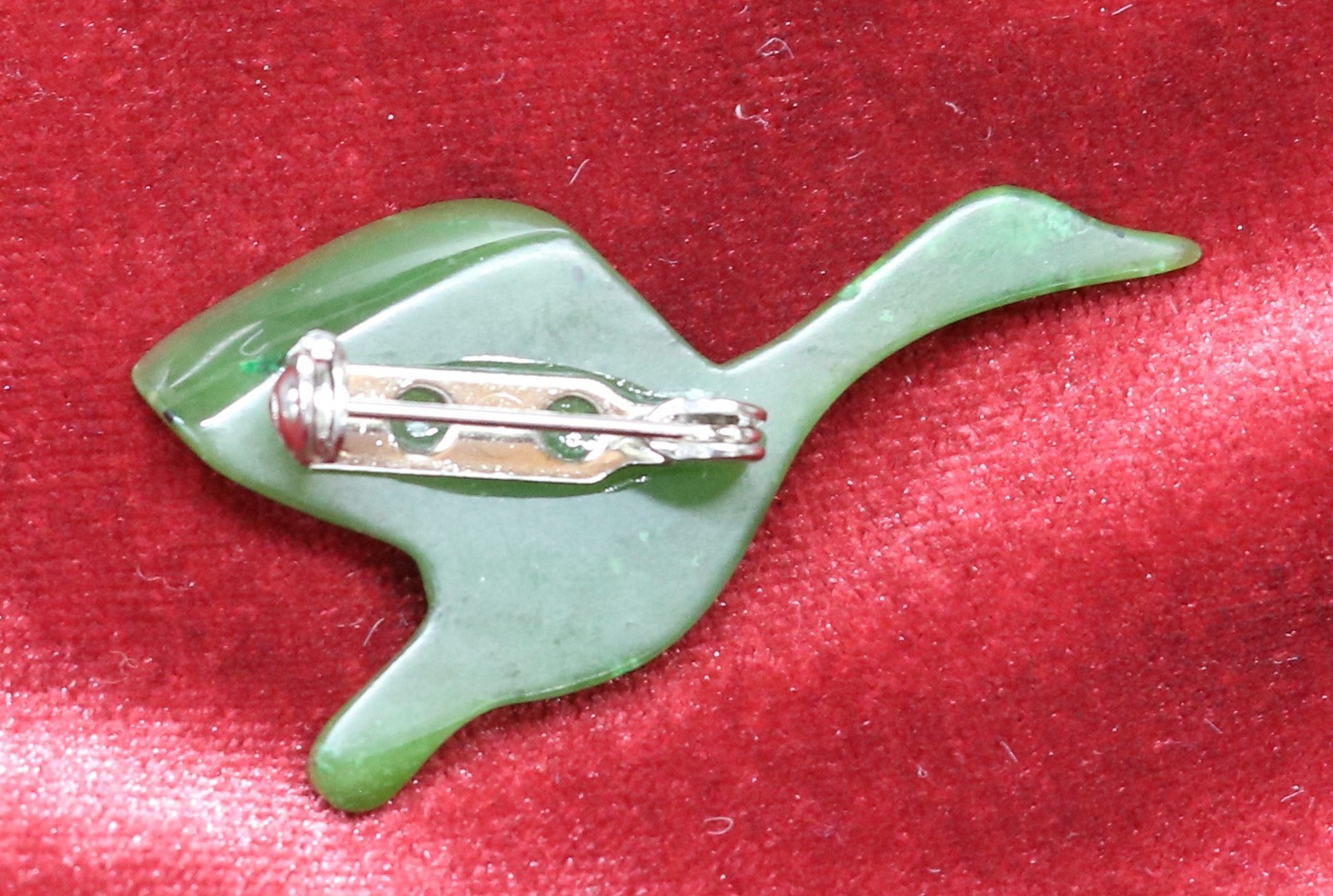 JADE Geese Duck in Flight Vintage Brooch by Storrs in Original Box
