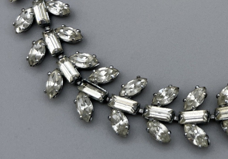 Vintage Rhinestone Necklace Silver Tone Navette Baguette Mid Century 40cm