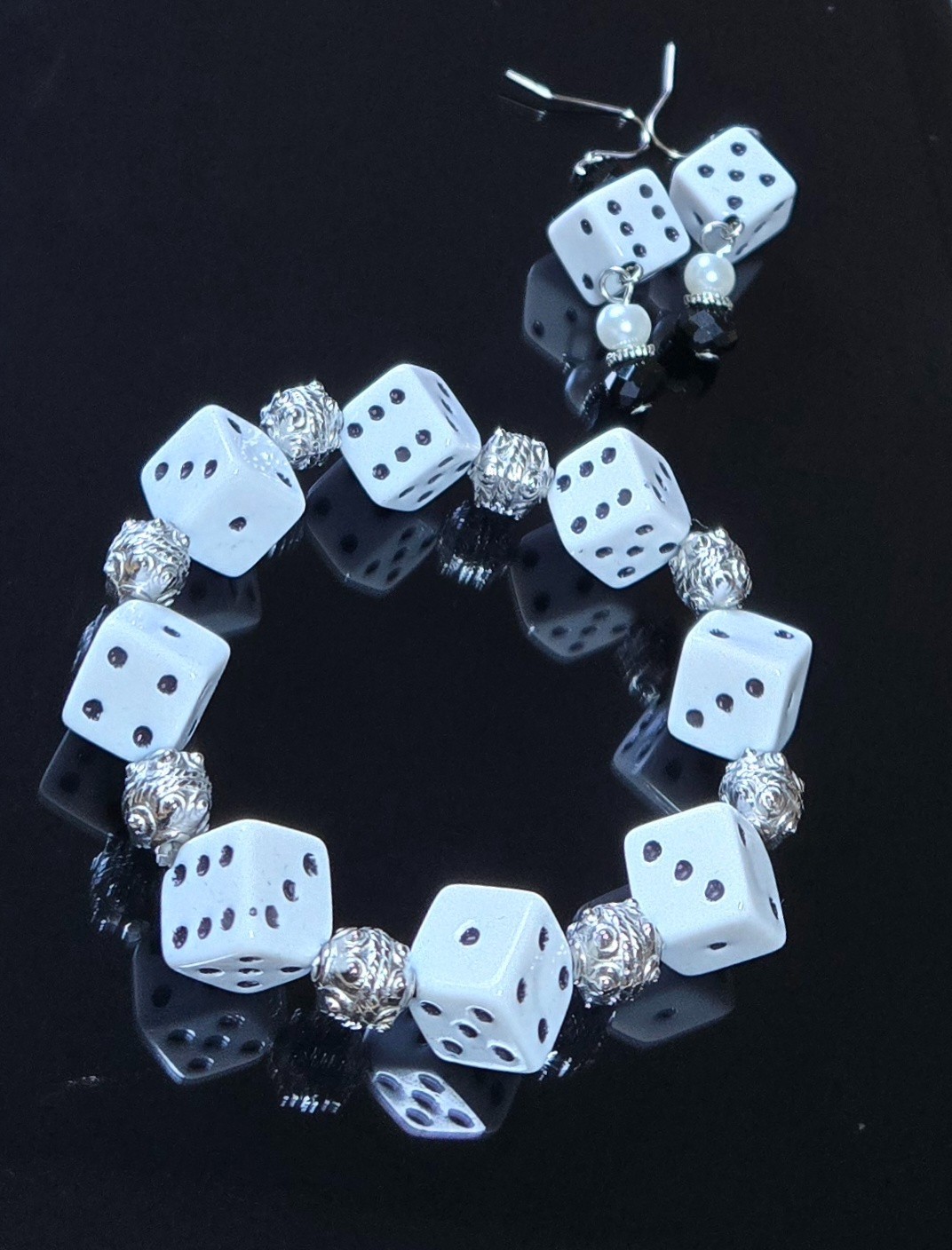 Dice Bracelet Bunco Dice Beaded Stretch Bracelet Handmade Black White for Woman