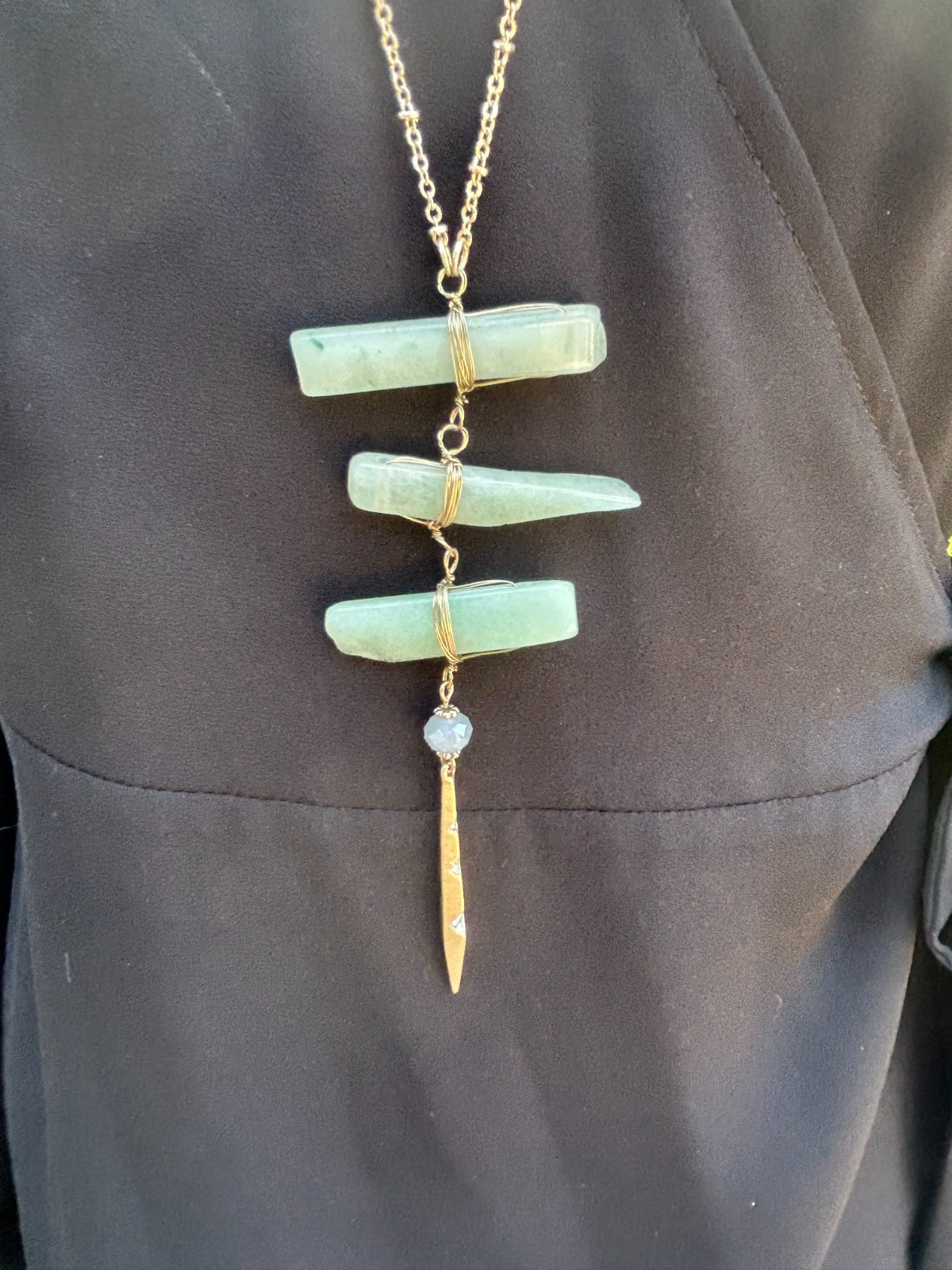 LOTE OF 2 LONG GOLD TONE NECKLACES ANN TAYLOR STAR BURS UMBRANDED STONE BAR PEND